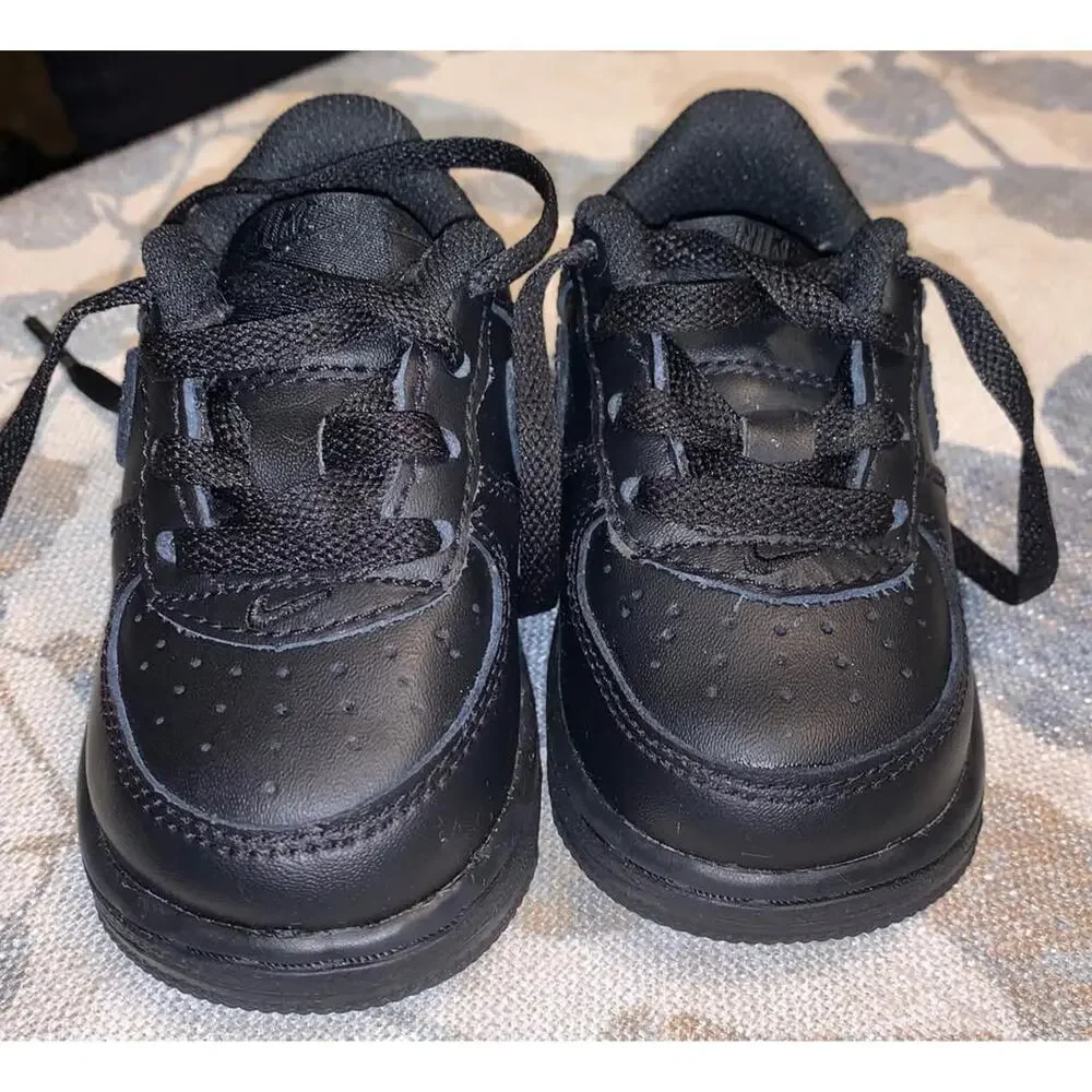 NEW! Toddlers Nike Air Force 1 ( 12 months)